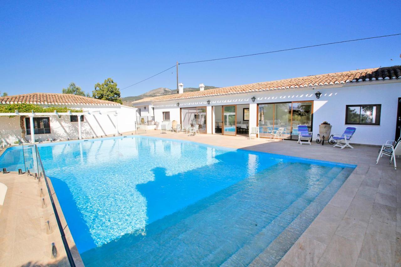 Senia Tomaset III Villa Onil Exteriör bild